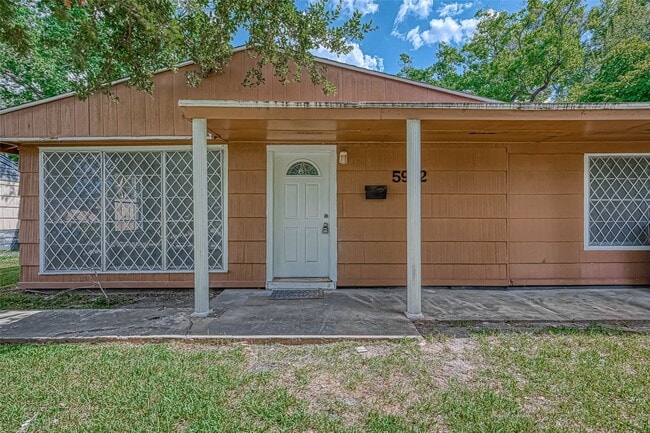 Foto del edificio - 5962 Willow Glen Dr