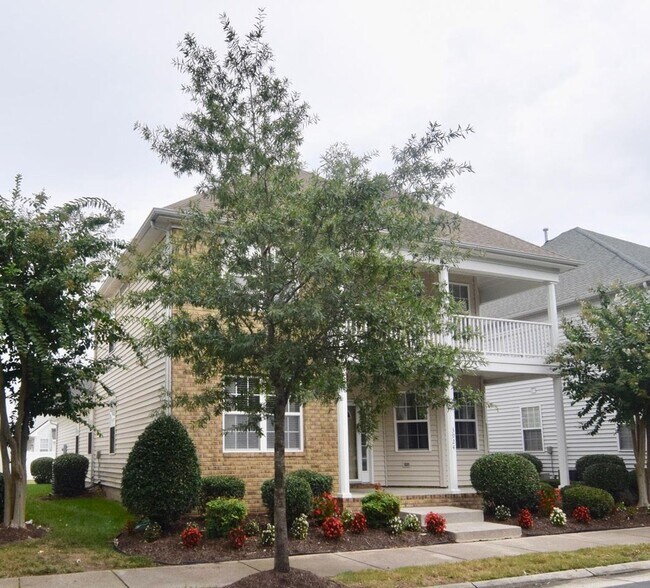 Foto del edificio - BEAUTIFUL 4 BED / 2.5 BATH SF AT TOWNE SQU...