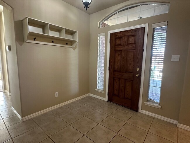 Foto del edificio - 8466 Davis Dr