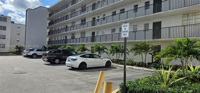 Building Photo - 14170 SW 84th St