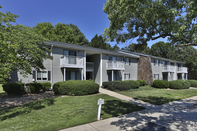 Building Photo - Roper Mountain Woods Apartments