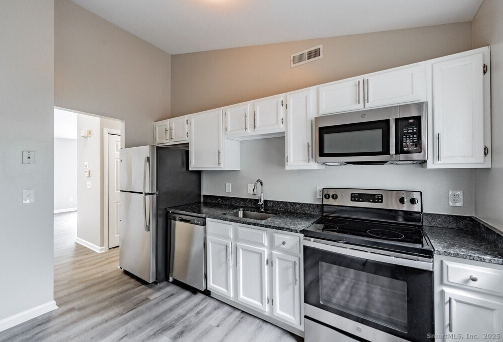 Foto del edificio - 253 W River St