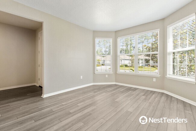 Foto del edificio - Stunning Northside Home!