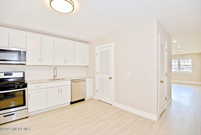 Building Photo - 168 Esmeralda Ct