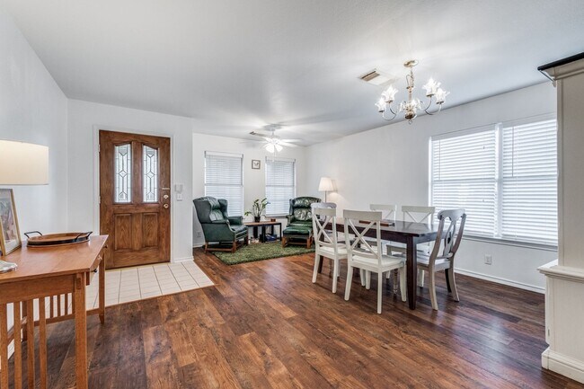 Foto del edificio - 3-BEDROOM HOME IN CONVERSE, JUDSON ISD
