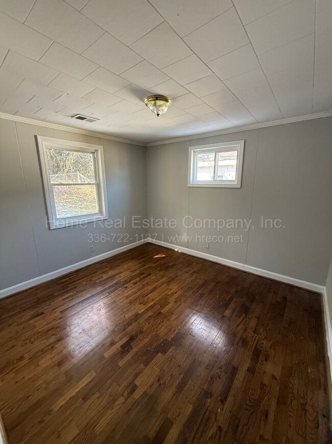 Building Photo - 1432 Douglas St