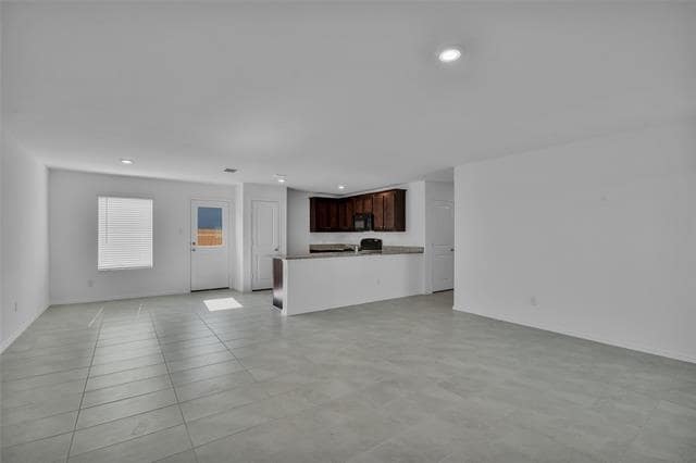 Foto del edificio - 1344 Plum Rd