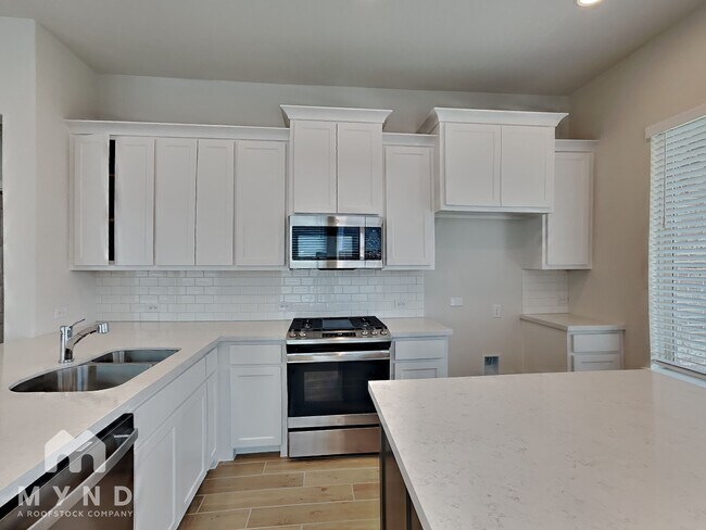 Building Photo - 3128 Cottontail Dr