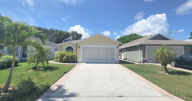 Foto del edificio - BEAUTIFUL 2/2 IN CATALINA OAKS- VERO BEACH