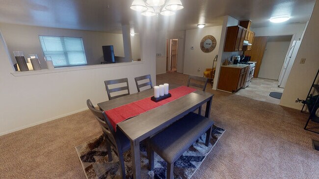 Building Photo - 1060 Sitting Bull Ct