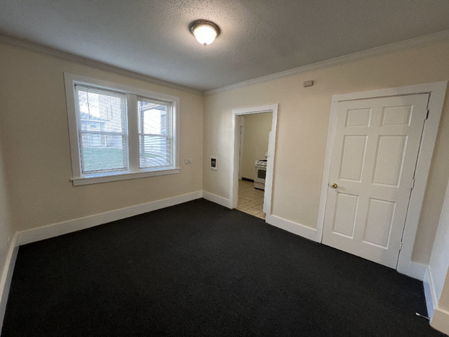 Building Photo - 3720 W McLean Ave