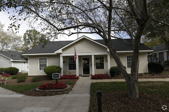 Foto del edificio - Westwinds Village Apartment I & II