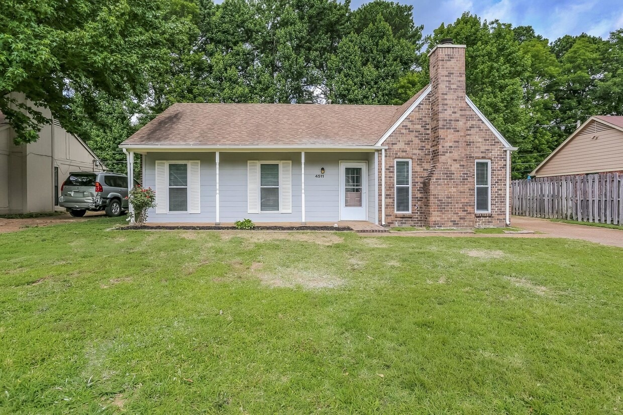 Foto principal - 4511 Country Brook Dr