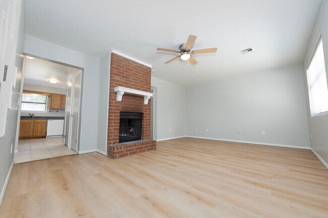 Foto del edificio - 200 Harvard Rd