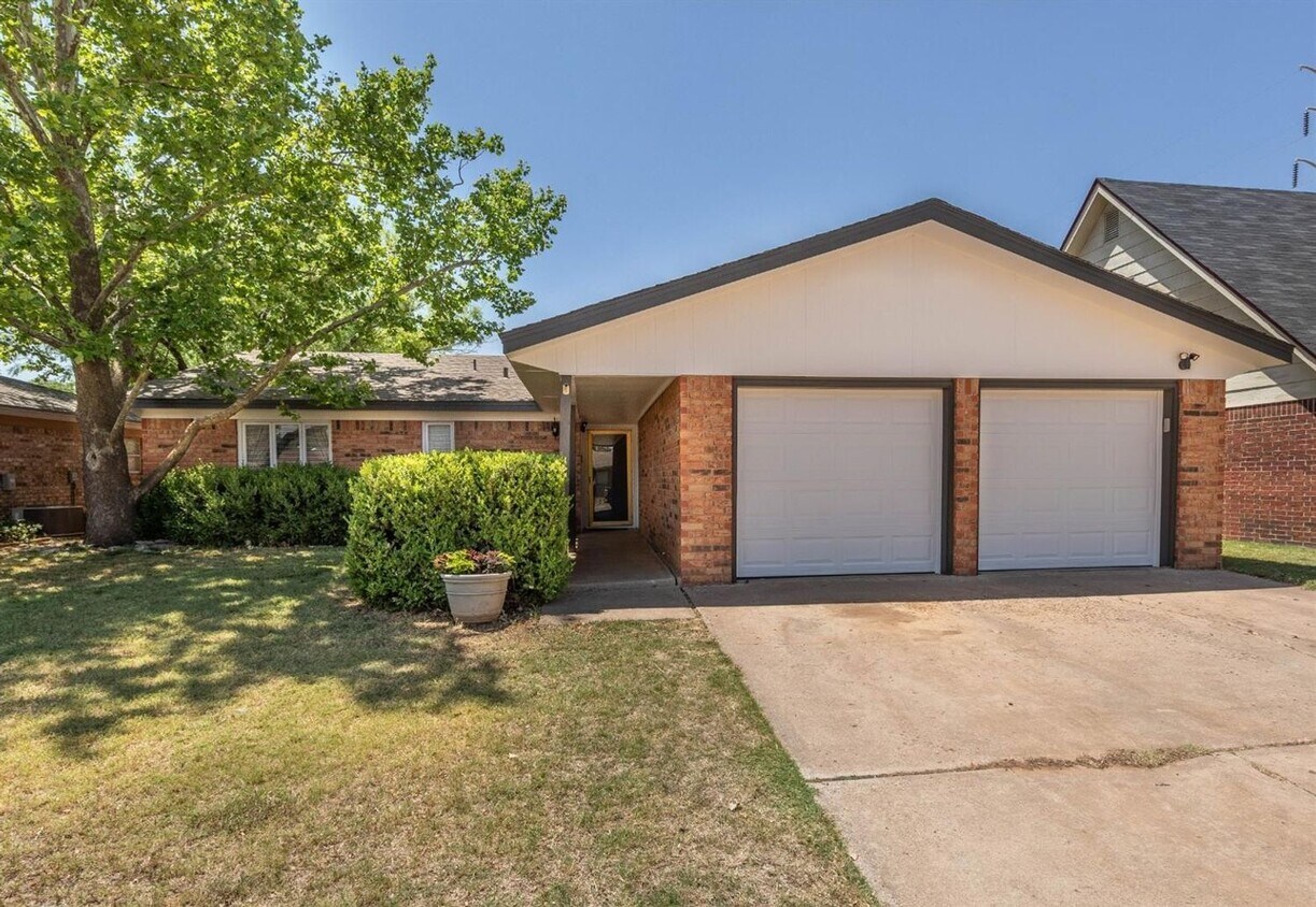 Foto principal - Available September 1st! Preleasing