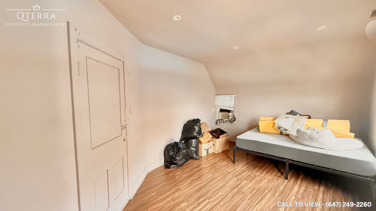 Photo du bâtiment - 10094 Yonge St