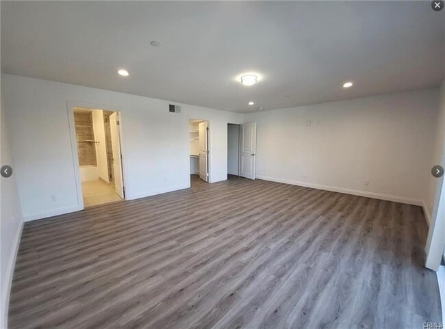 Foto del edificio - 14614 Vanowen St