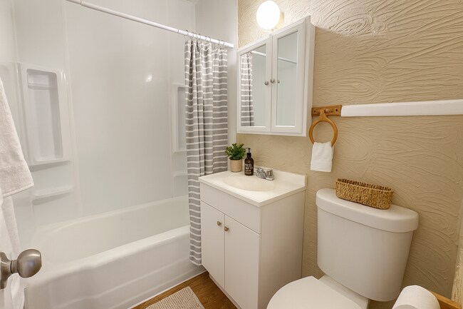 Foto del edificio - 517 E Rickenbacker Dr