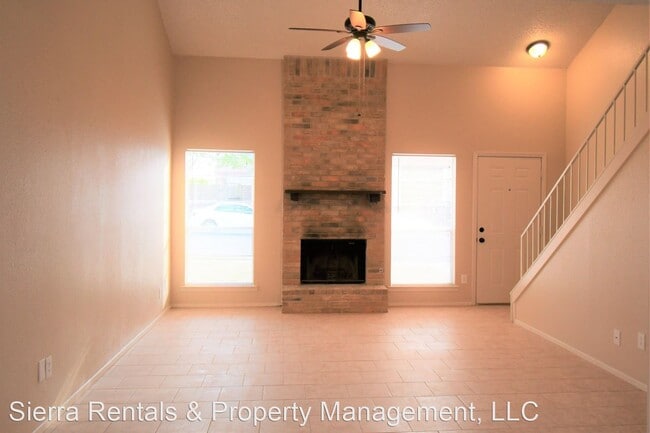 Building Photo - 2 br, 1.5 bath House - 1301 Royal Crest Dr
