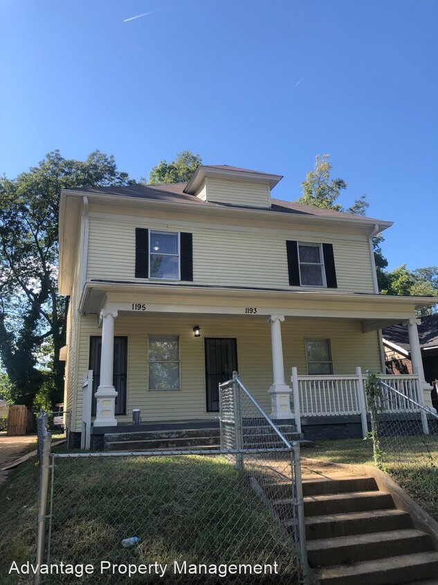 Foto principal - 3 br, 1 bath House - 1199 Azalia St.