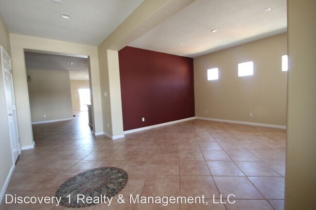 Building Photo - 4 br, 2 bath House - 4006 Paseo Vista Cour...