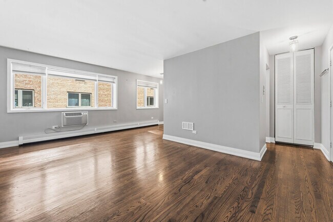 Foto del edificio - 426 W Barry Ave