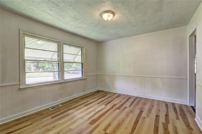 Building Photo - 3495 Charleston Cir