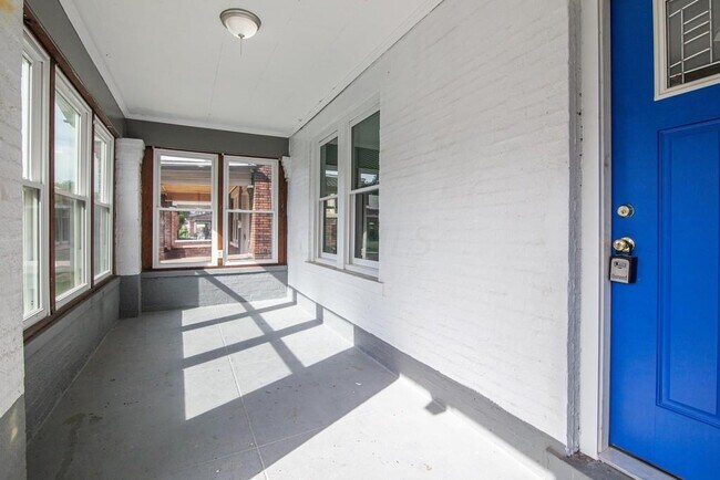 Foto del edificio - 1014 Wilson Ave