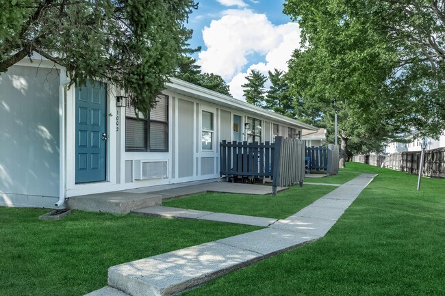 Building Photo - Cottages at Bear Branch