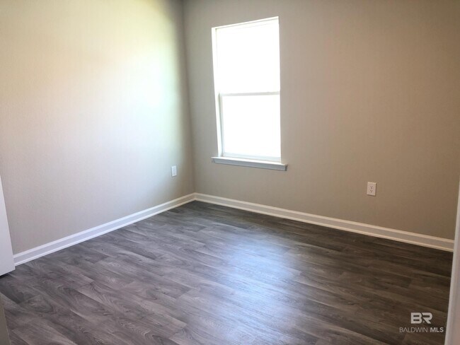 Building Photo - 10449 Ruffian Rte