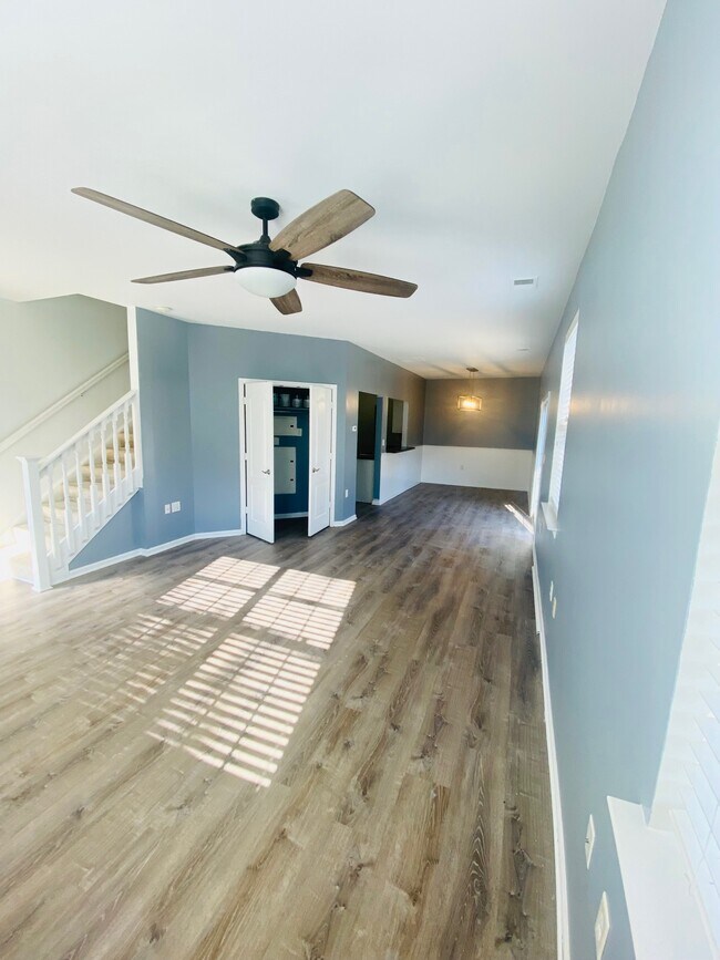 Foto del edificio - 4473 Duffy Dr