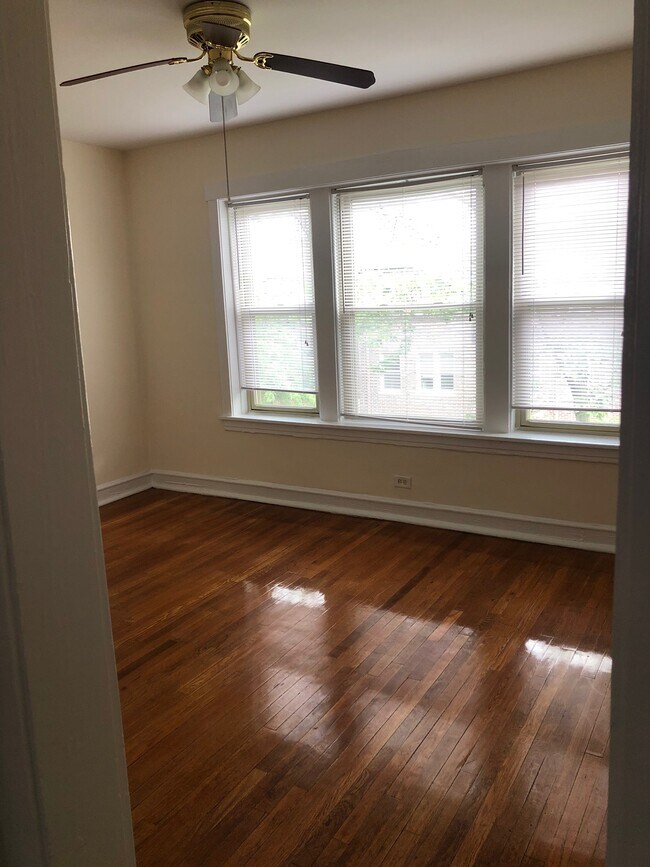 Foto del edificio - 4044 N Keystone Ave