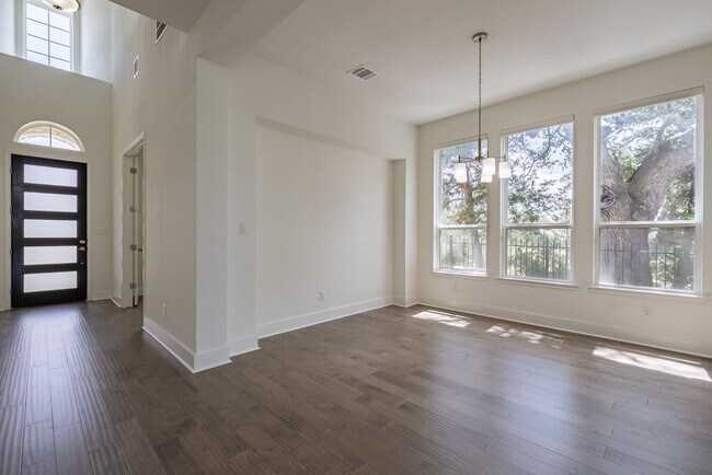 Building Photo - 212 Eiglehart Rd