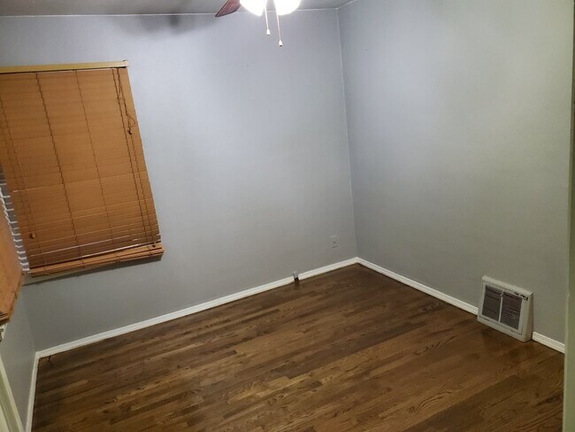 Foto del edificio - 3004 2nd Ave S