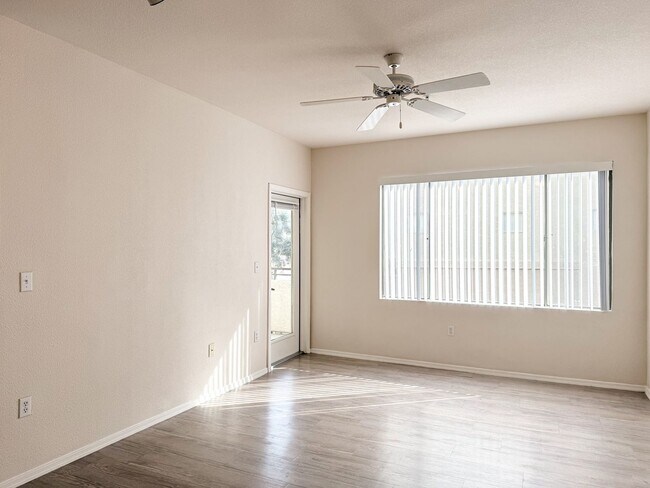 Foto del edificio - Cave Creek rd 2bd 2bath Condo