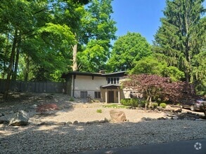 Building Photo - 4473 Maumee Dr