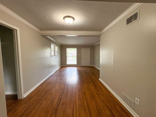 Foto del edificio - 4 bedroom, 2 bathroom house near Perkins and Willow / Colonial Acres area of Memphis