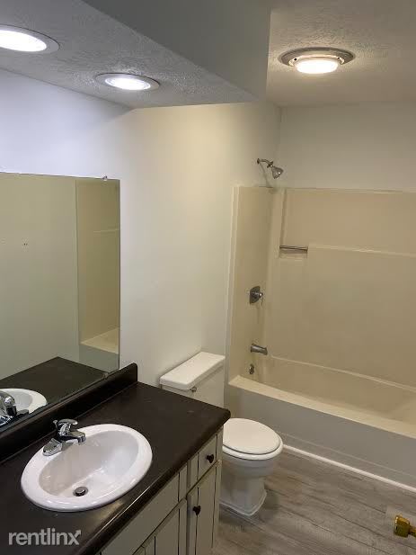 Building Photo - 2 br, 2 bath Townhome - 1238 Van Voorhis Rd