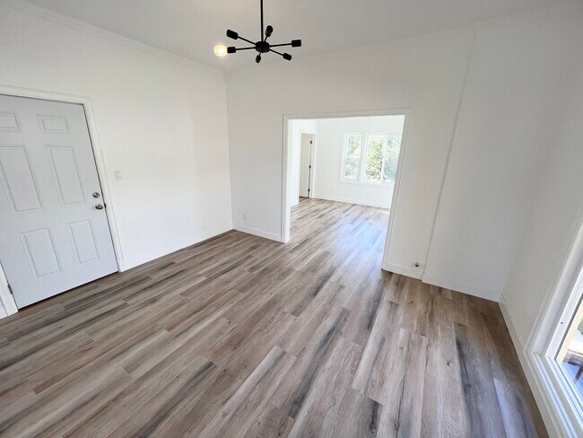 Building Photo - 1450 Hauser Blvd