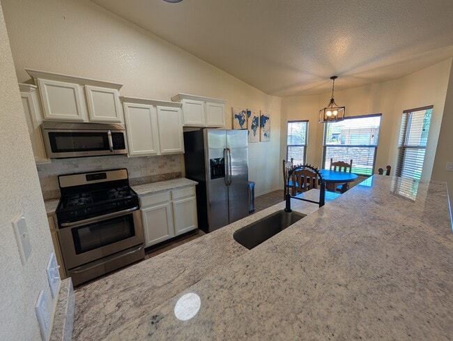 Foto del edificio - 5604 New Castle Ct