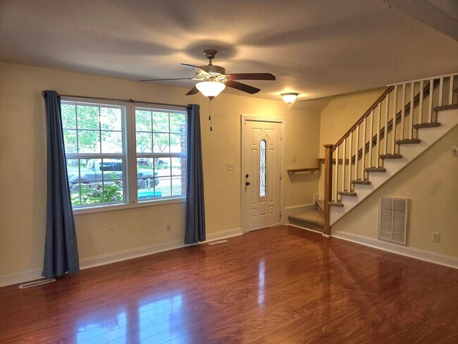 Foto del edificio - Beautiful Move-In Ready Single Family Home!