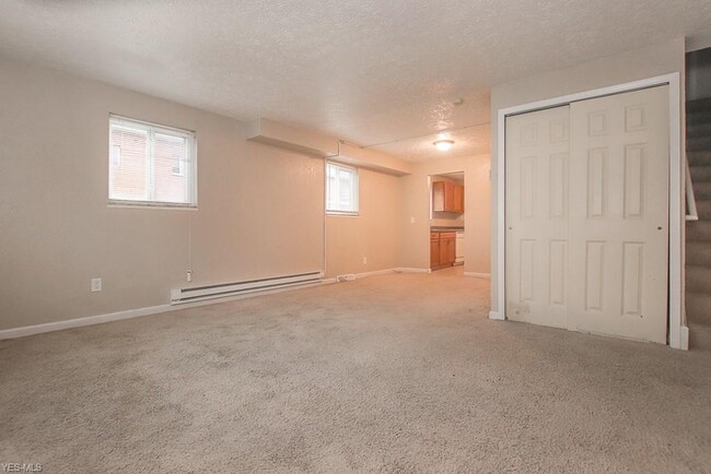 Building Photo - 23878 Banbury Cir