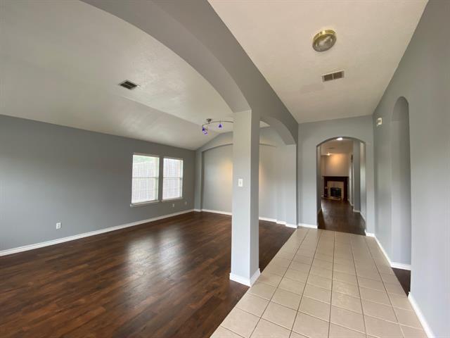 Building Photo - 1328 Falcon Hollow Ln