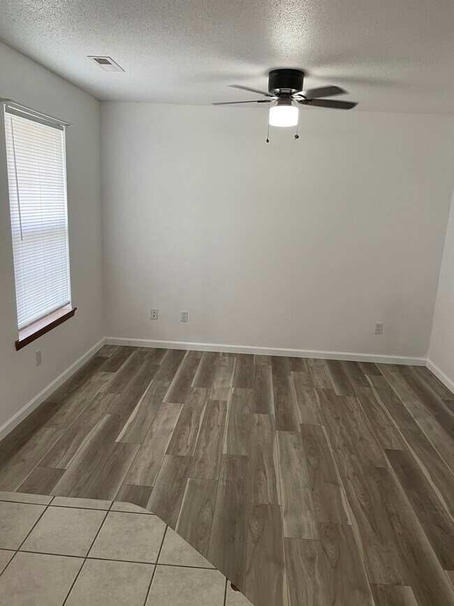 Foto del edificio - 1300 N 7th St