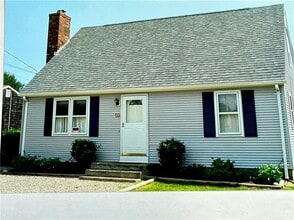 Building Photo - 72 Elm Rd