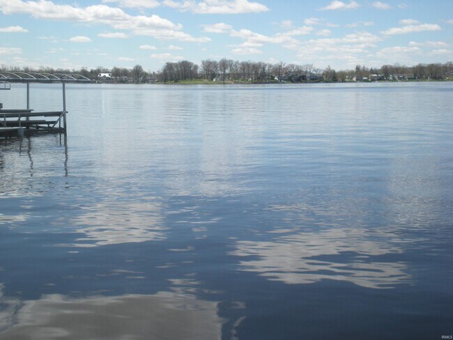 Foto del edificio - 520 Ln 150H Hamilton Lake