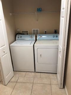 Building Photo - 3060 Grandiflora Dr
