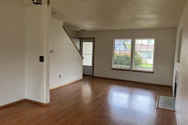 Building Photo - 1188 SW Ivory Loop