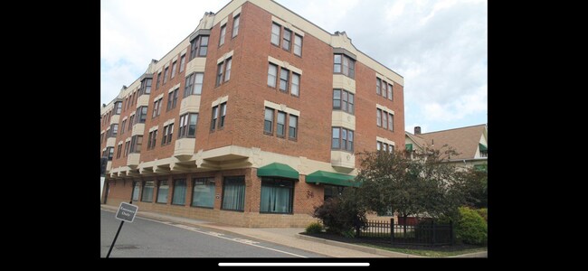 Foto del edificio - 34 Sumner Ave