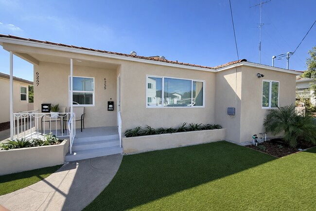 Foto del edificio - Newly Renovated 5 bedroom house!